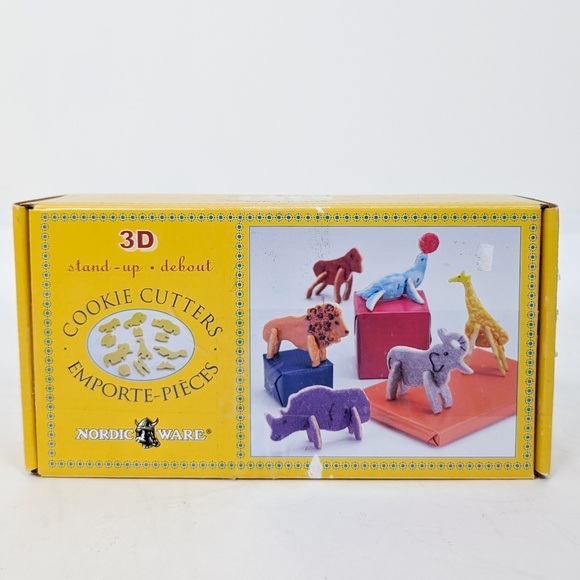 Nordic Ware 3D Stand Up Animal Cookie Cutters Birthday Party - Picture 1 of 8